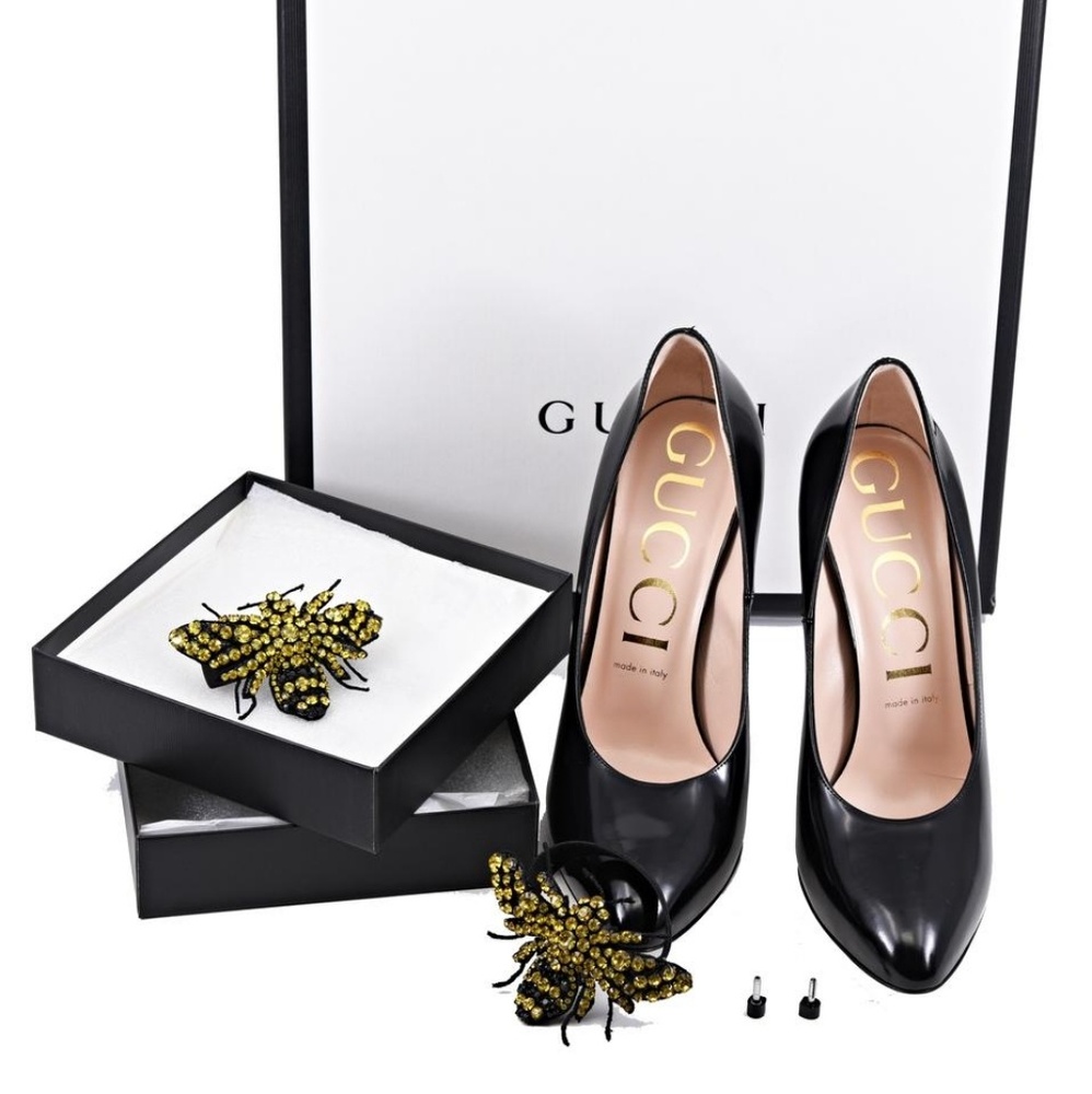 Gucci Removable Bumblebee Pumps